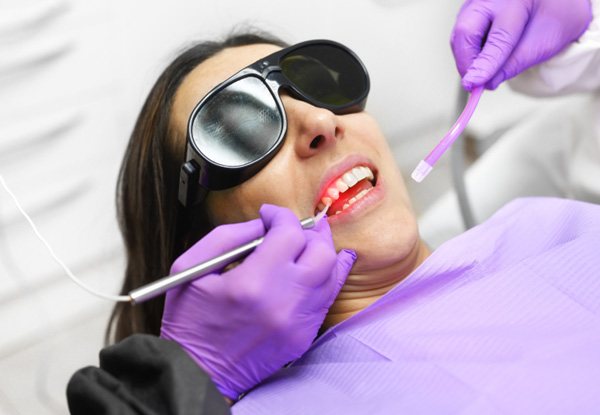 Patient in Balch Springs getting periodontal treatment